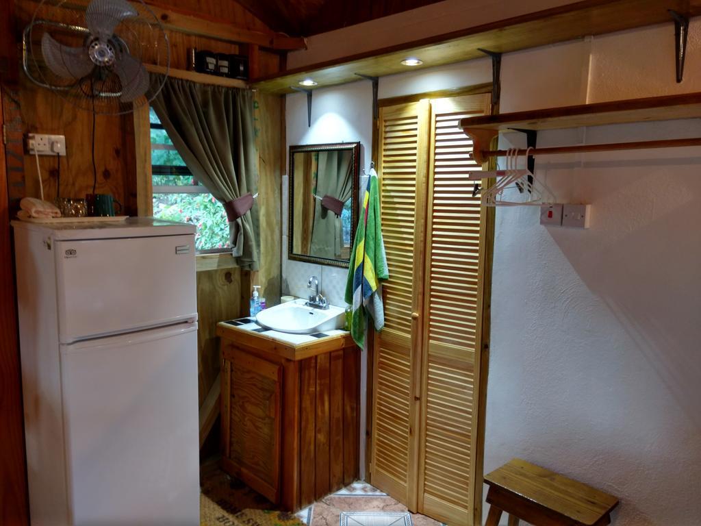 Mainroad Suite Calibishie エクステリア 写真