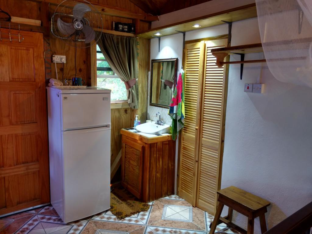 Mainroad Suite Calibishie エクステリア 写真